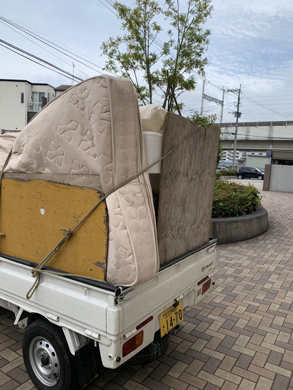 【恵庭市】遺品整理に伴い2トン車1台程度の処分と一部荷物の移動のご依頼