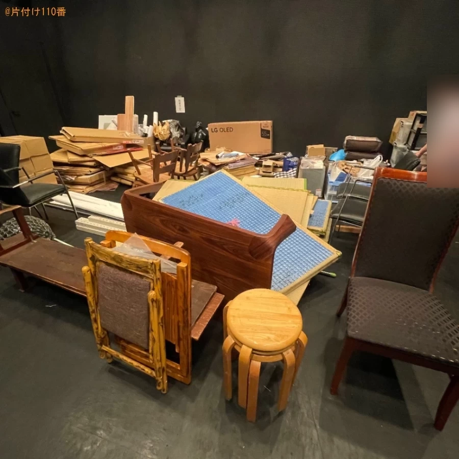 椅子、テーブル、ダンボール、畳、食器、衣類、紙類等の回収・処分